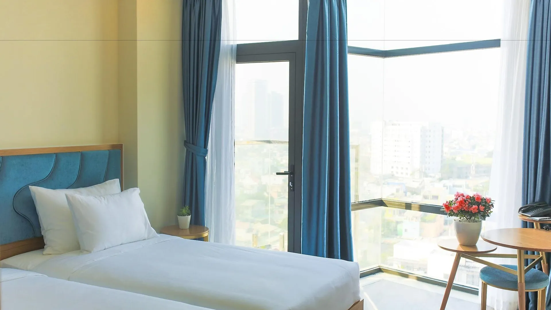 Hotel San Marino Boutique Danang 4*, Đà Nẵng